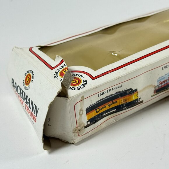 Bachmann HO Scale Milwaukee Road Box Car Yellow Model Train Freight - Picture 8 of 9